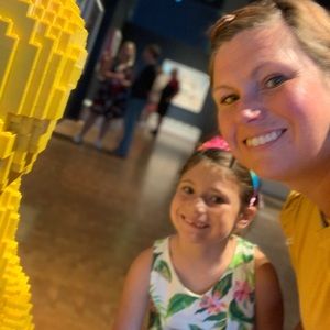 Meet your Posher, Carrie